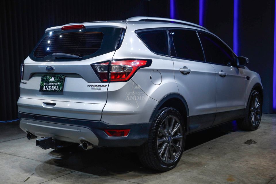 FORD ESCAPE TITANIUM TP 2000CC 4X2 2019