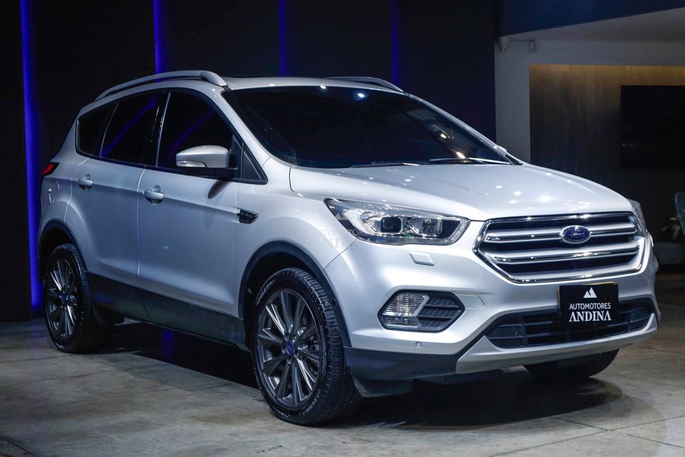 FORD ESCAPE TITANIUM TP 2000CC 4X2 2019