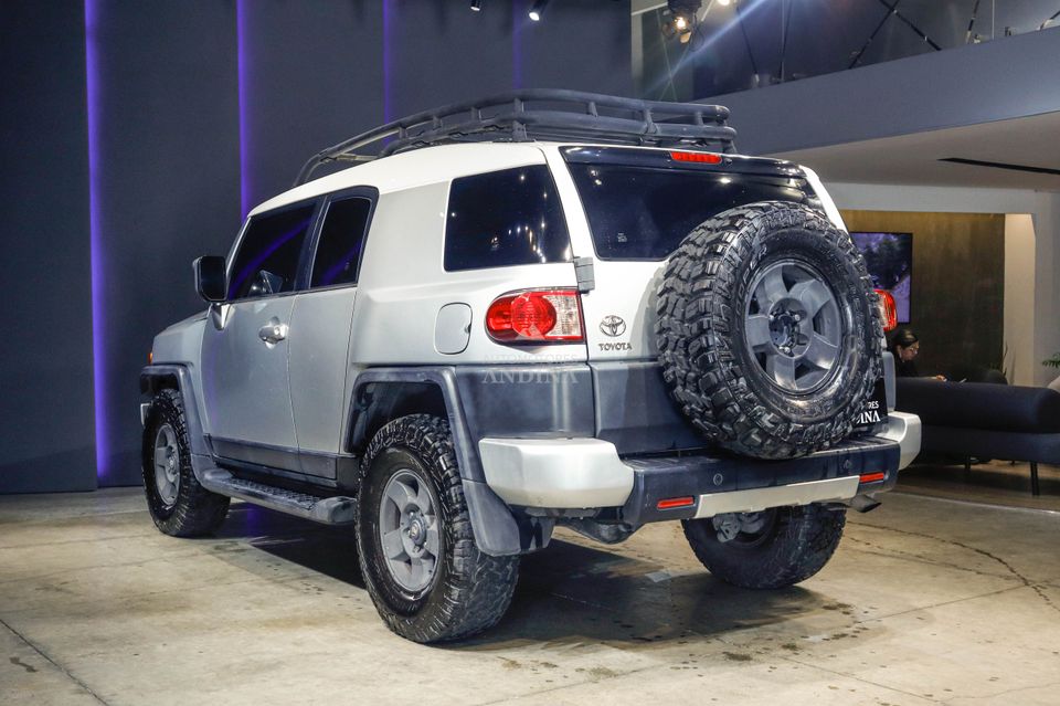 TOYOTA FJ CRUISER 4.0 V6 AT 4000CC 5P 4X4 2008