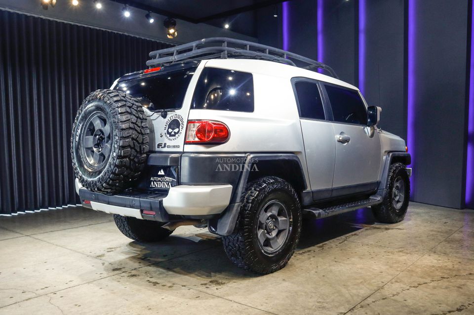 TOYOTA FJ CRUISER 4.0 V6 AT 4000CC 5P 4X4 2008