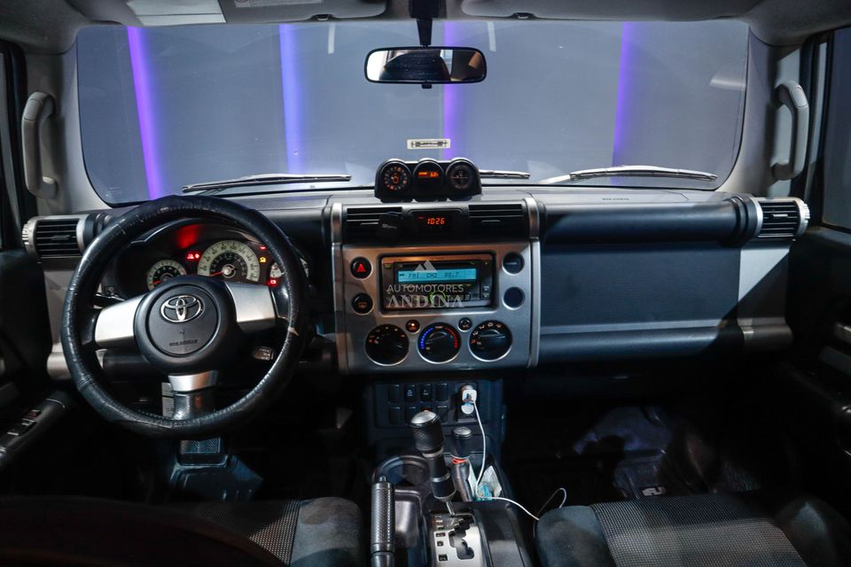 TOYOTA FJ CRUISER 4.0 V6 AT 4000CC 5P 4X4 2008