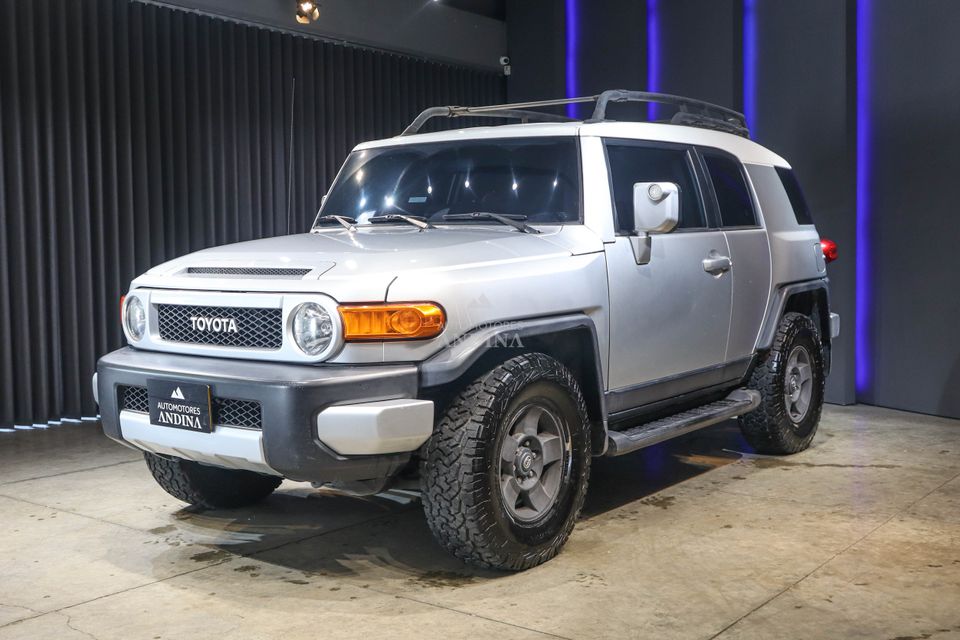 TOYOTA FJ CRUISER 4.0 V6 AT 4000CC 5P 4X4 2008