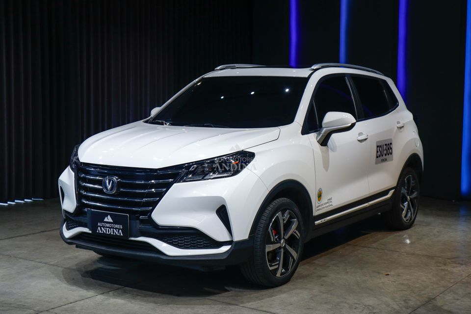 CHANGAN CS15 LUXURY PRO MT 1500CC AA 2AB ABS 2022
