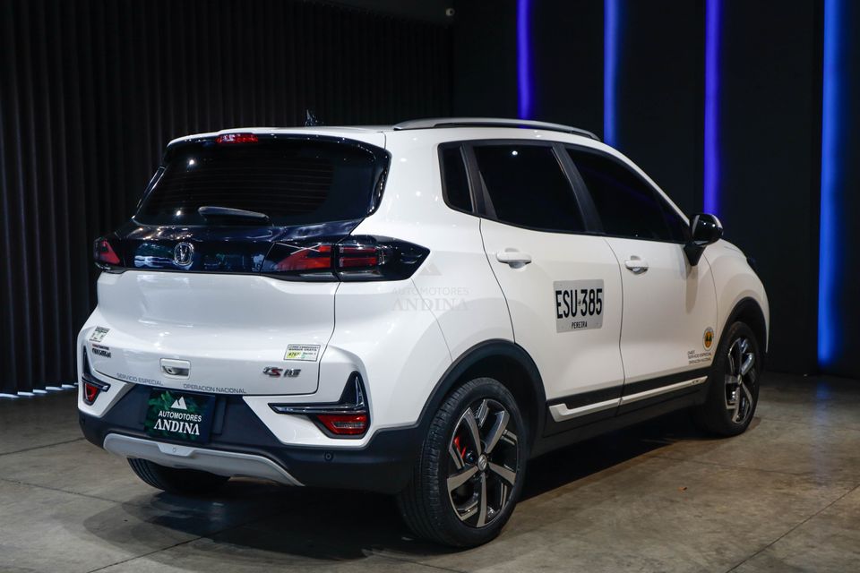 CHANGAN CS15 LUXURY PRO MT 1500CC AA 2AB ABS 2022