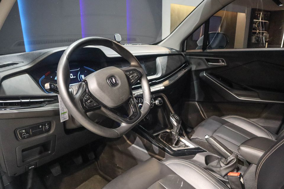 CHANGAN CS15 LUXURY PRO MT 1500CC AA 2AB ABS 2022