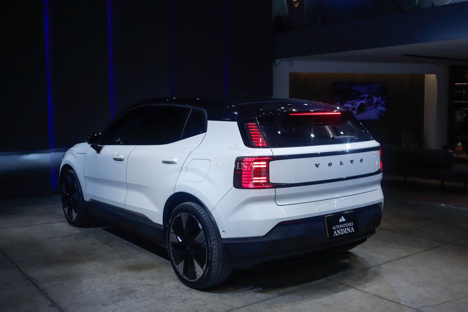 VOLVO EX30 EXTENDED RANGE ULTRA AT 203KW 4X2 2024