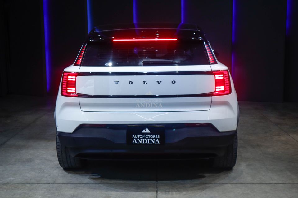 VOLVO EX30 EXTENDED RANGE ULTRA AT 203KW 4X2 2024