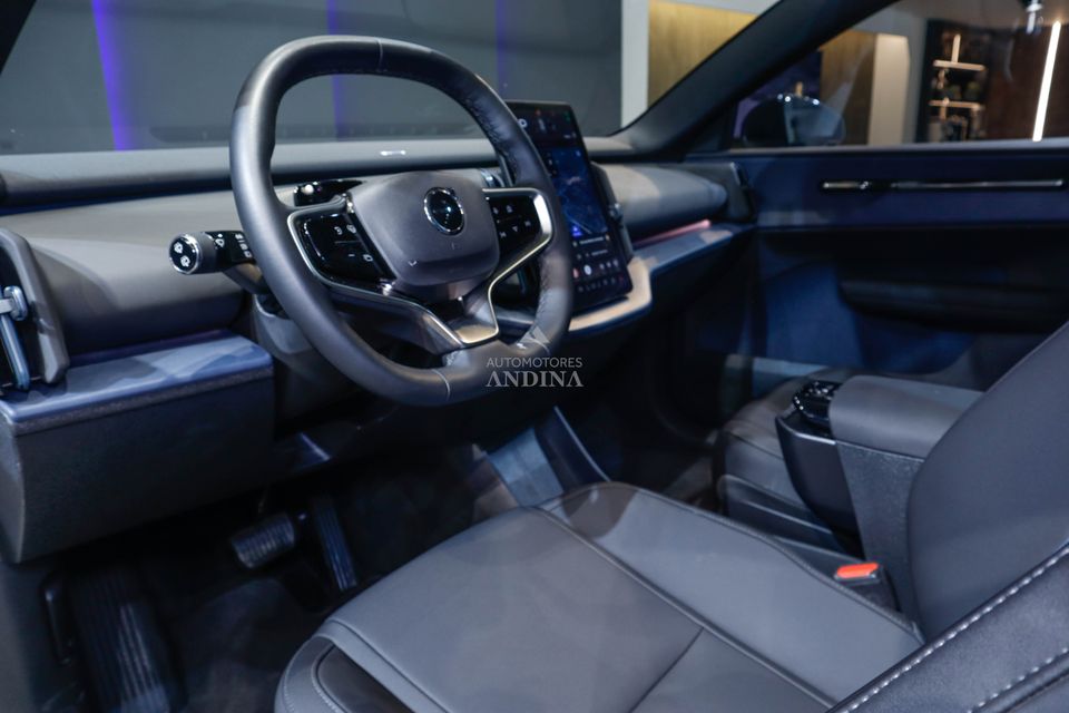 VOLVO EX30 EXTENDED RANGE ULTRA AT 203KW 4X2 2024