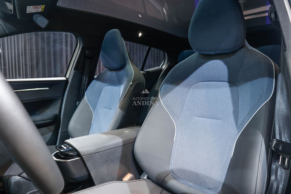VOLVO EX30 EXTENDED RANGE ULTRA AT 203KW 4X2 2024