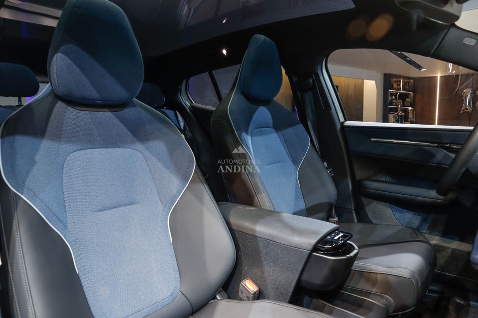 VOLVO EX30 EXTENDED RANGE ULTRA AT 203KW 4X2 2024
