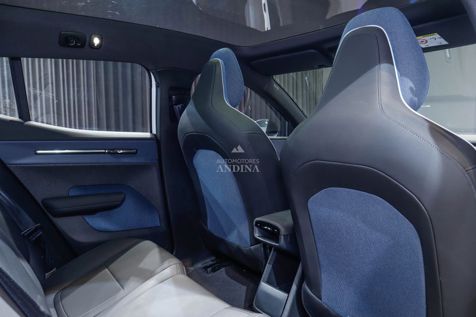 VOLVO EX30 EXTENDED RANGE ULTRA AT 203KW 4X2 2024