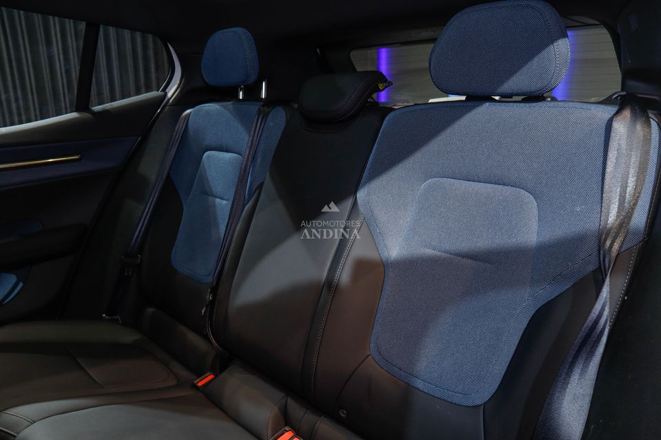 VOLVO EX30 EXTENDED RANGE ULTRA AT 203KW 4X2 2024