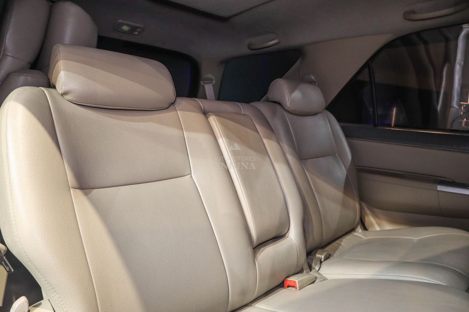 TOYOTA FORTUNER 2.7L AT 2700CC 4X2 2012