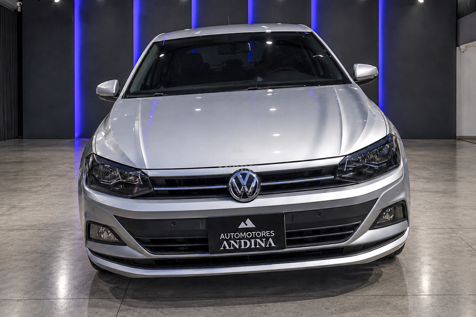 VOLKSWAGEN POLO COMFORTLINE TP 1600CC 4AB ABS R15 2022