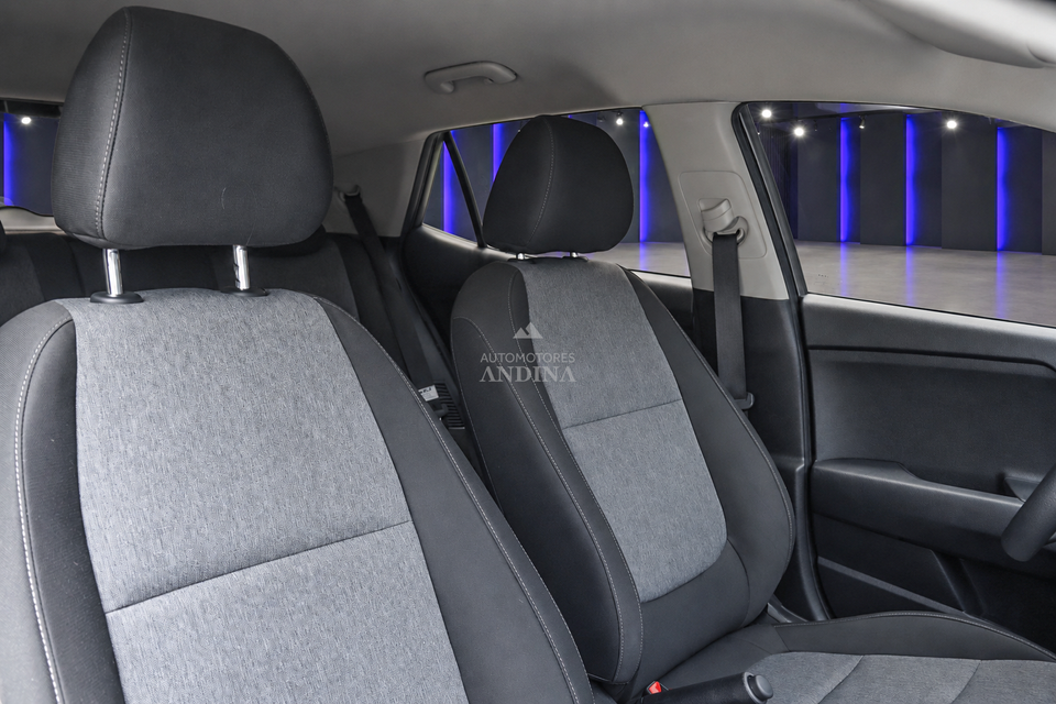 KIA STONIC DESIRE MT 1000CC T 6AB ABS 2026