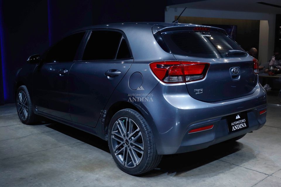 KIA RIO VIBRANT TP 1400CC 5P 2019