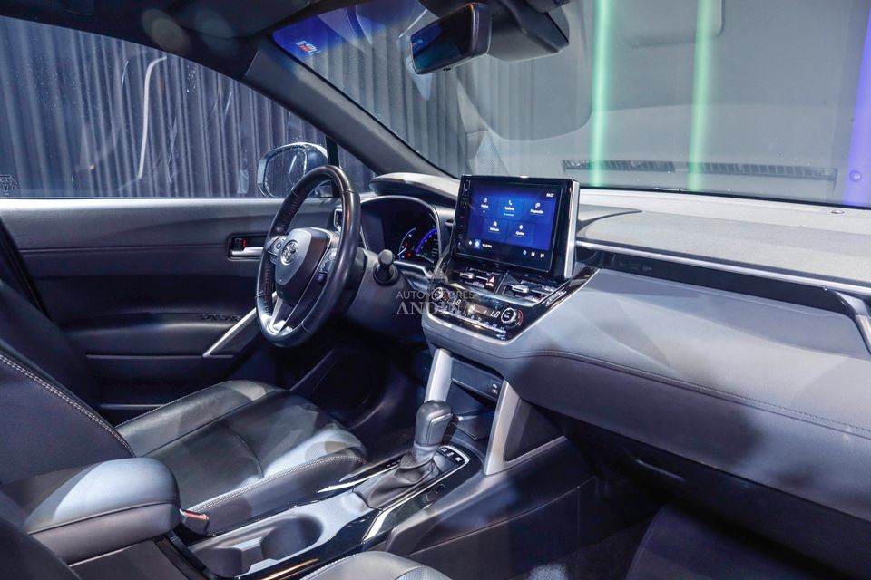 TOYOTA COROLLA CROSS SE-G HYBRID TP 1800CC 7AB 4X2 CT R18 2024