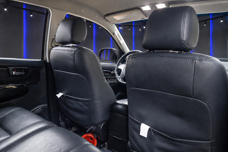 TOYOTA FORTUNER SR5 AT 3000CC TD 4X4 2014