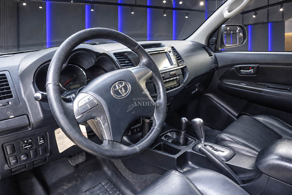 TOYOTA FORTUNER SR5 AT 3000CC TD 4X4 2014