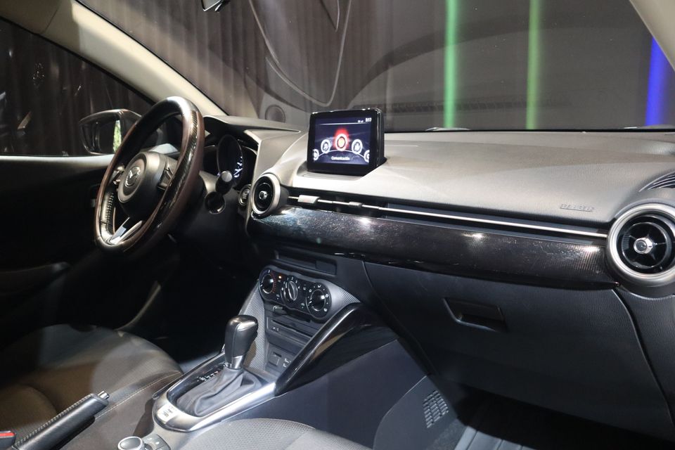 MAZDA 2 TOURING TP 1500CC 6AB 2021