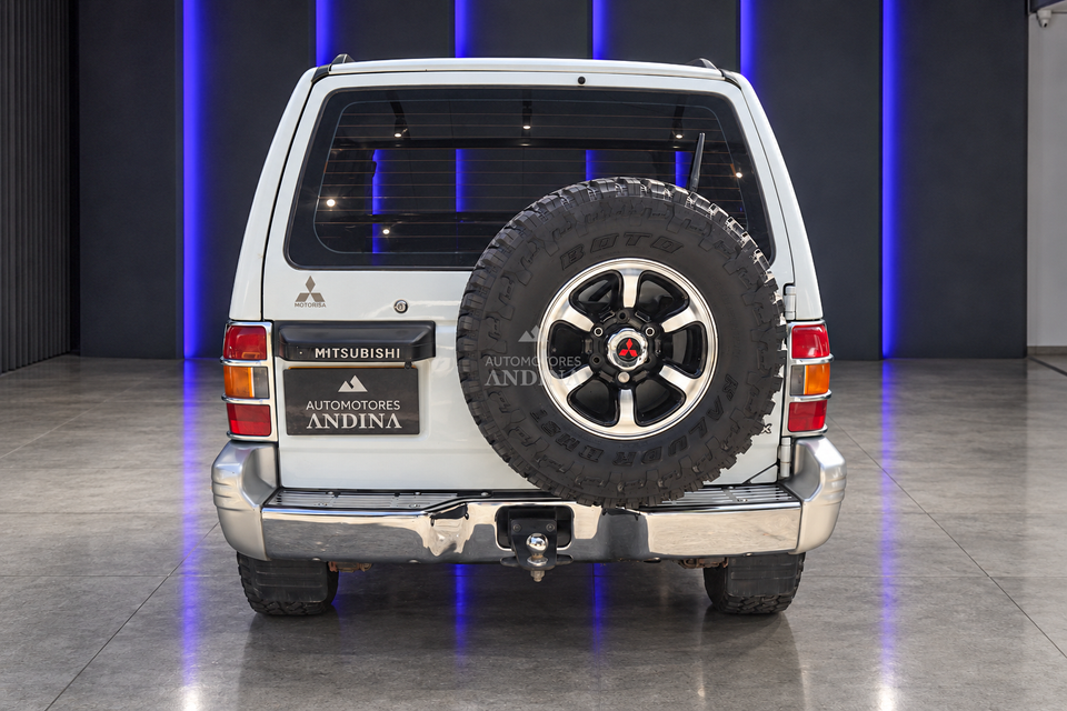 MITSUBISHI MONTERO V13 MT 3000CC 3P 2005