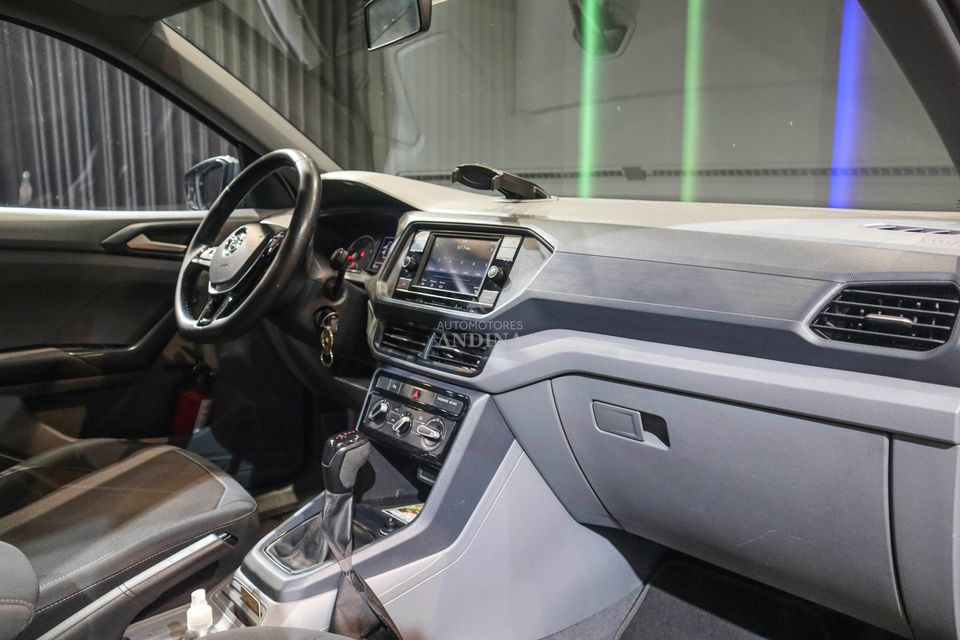 VOLKSWAGEN T-CROSS TRENDLINE TP 1600CC 6AB ABS CT R17 2020