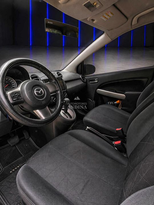 MAZDA 2 15HA1C AT 1500CC 5P 2013