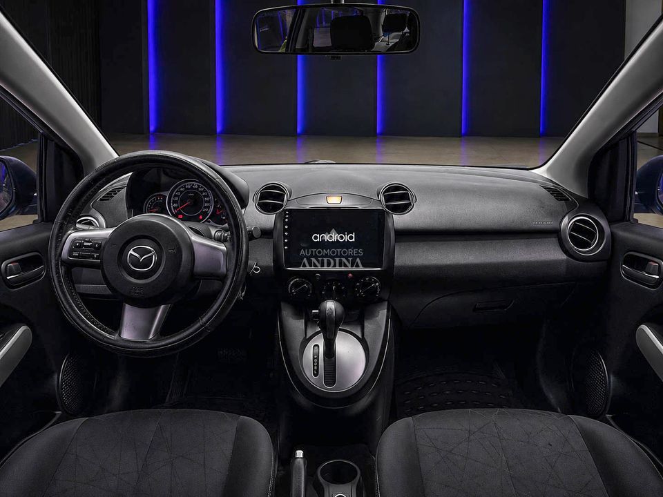 MAZDA 2 15HA1C AT 1500CC 5P 2013