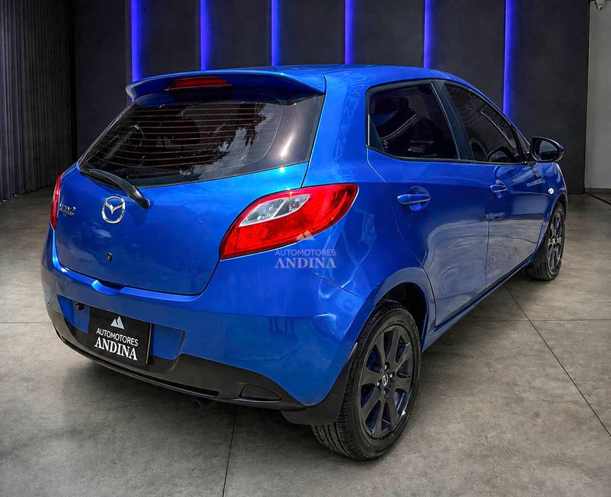 MAZDA 2 15HA1C AT 1500CC 5P 2013
