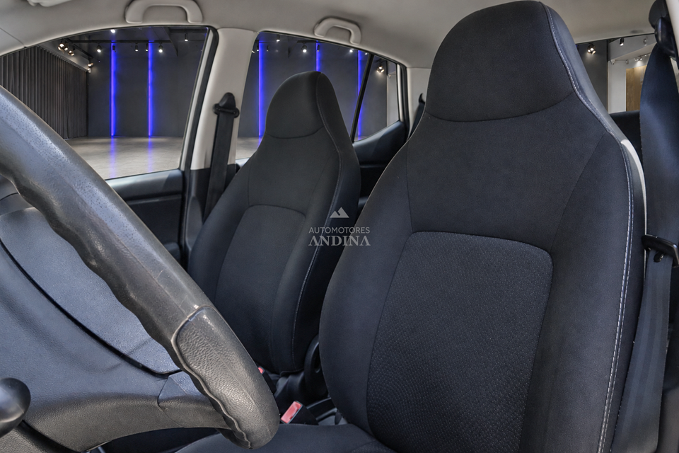 HYUNDAI I10 GL MT 1100CC 5P 2012