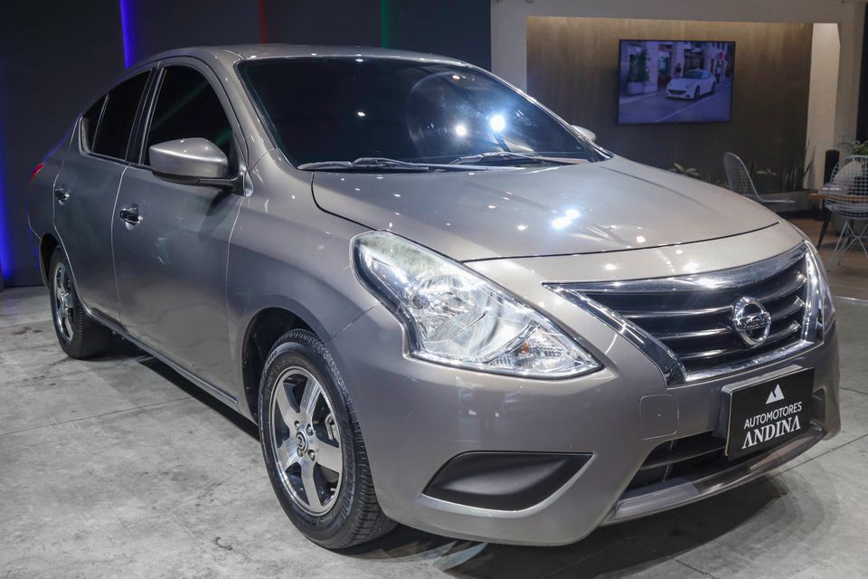 NISSAN VERSA ADVANCE AT 1600CC 2AB ABS 2019