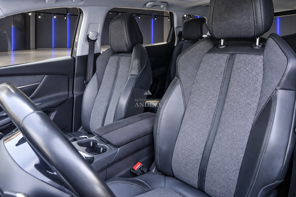 PEUGEOT 5008 ALLURE TP 1600CC T CT 2020