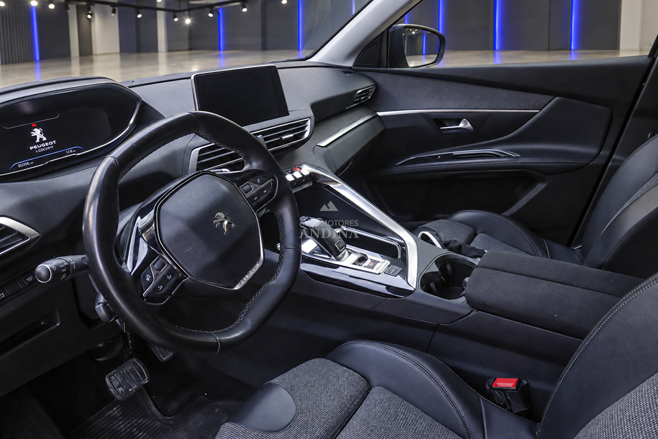 PEUGEOT 5008 ALLURE TP 1600CC T CT 2020