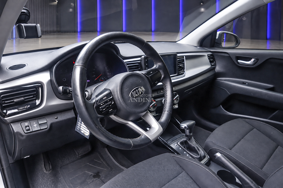 KIA RIO VIBRANT TP 1400CC 4P 2020