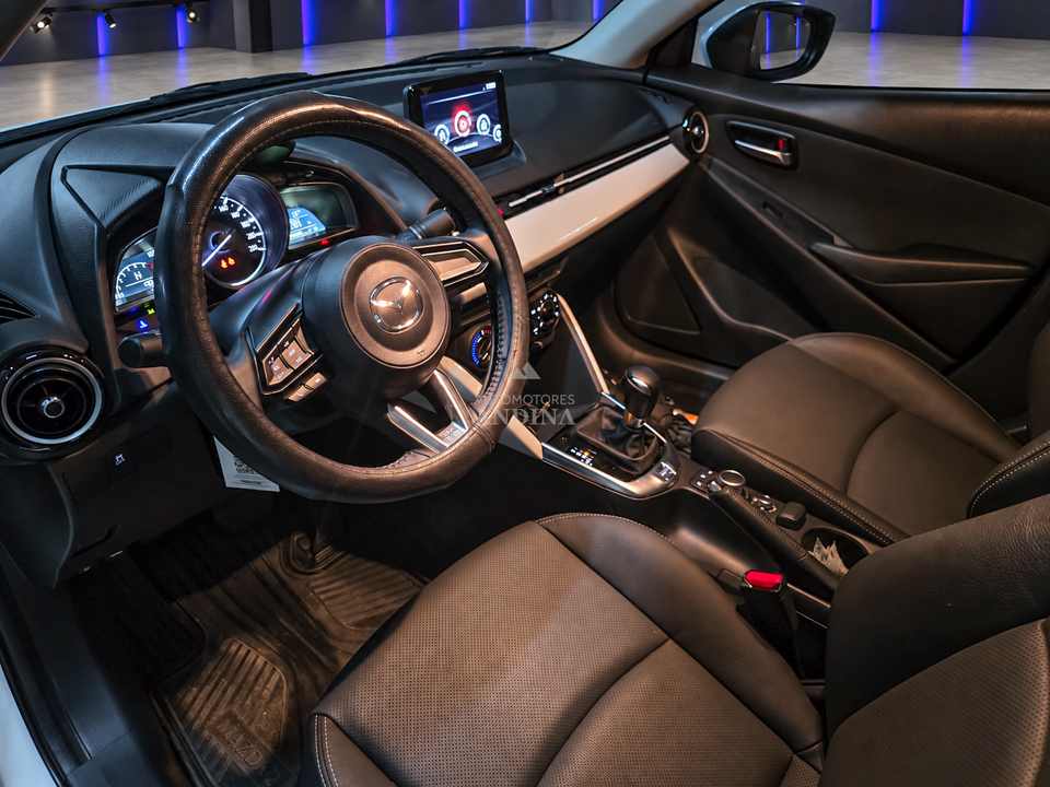MAZDA 2 TOURING TP 1500CC 6AB 2027
