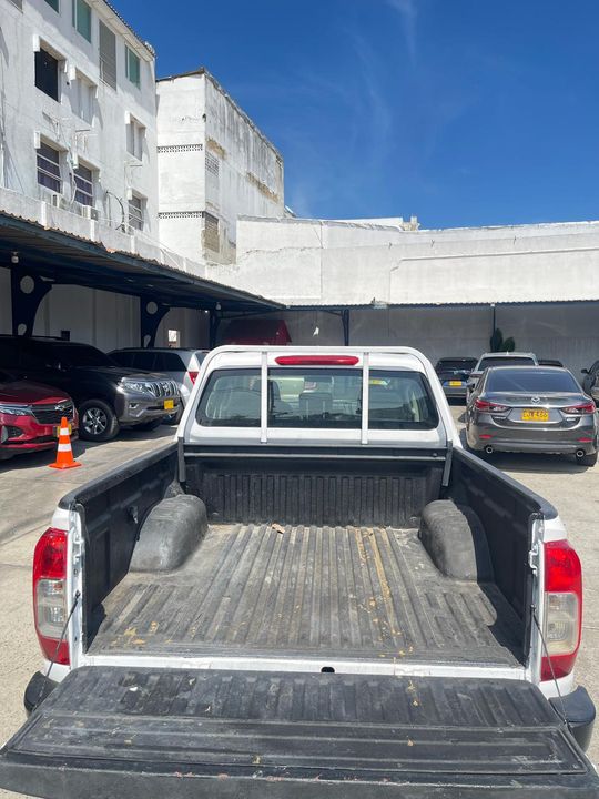 NISSAN NP 300 FRONTIER 2.5L MT 2500CC 4X2 AA 2AB ABS 2020