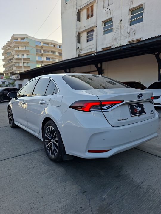 TOYOTA COROLLA SE-G HYBRID TP 1800CC 7AB ABS TC CT 2024
