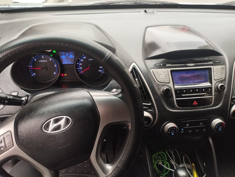 HYUNDAI TUCSON IX 35 2.0L AT 2000CC 4X2 2011