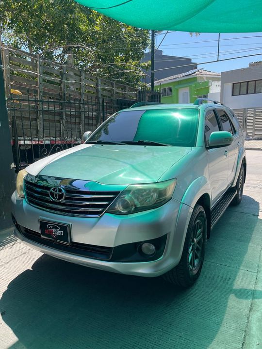 TOYOTA FORTUNER 2.7L MT 2700CC 4X2 2013