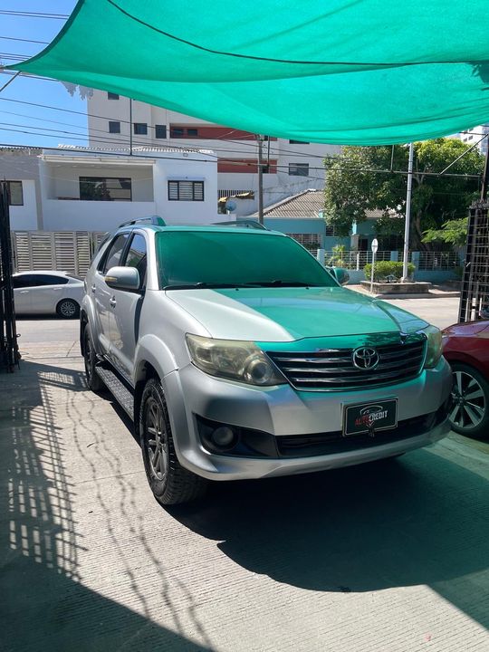 TOYOTA FORTUNER 2.7L MT 2700CC 4X2 2013