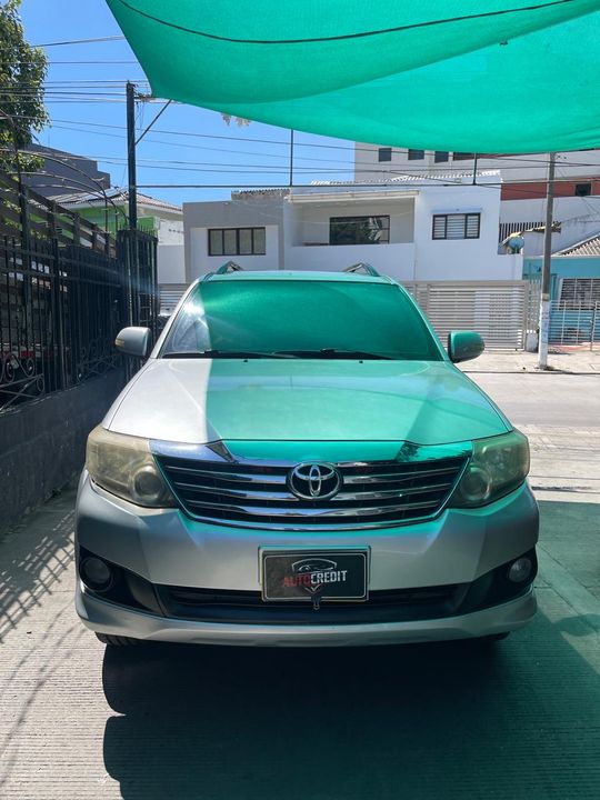 TOYOTA FORTUNER 2.7L MT 2700CC 4X2 2013