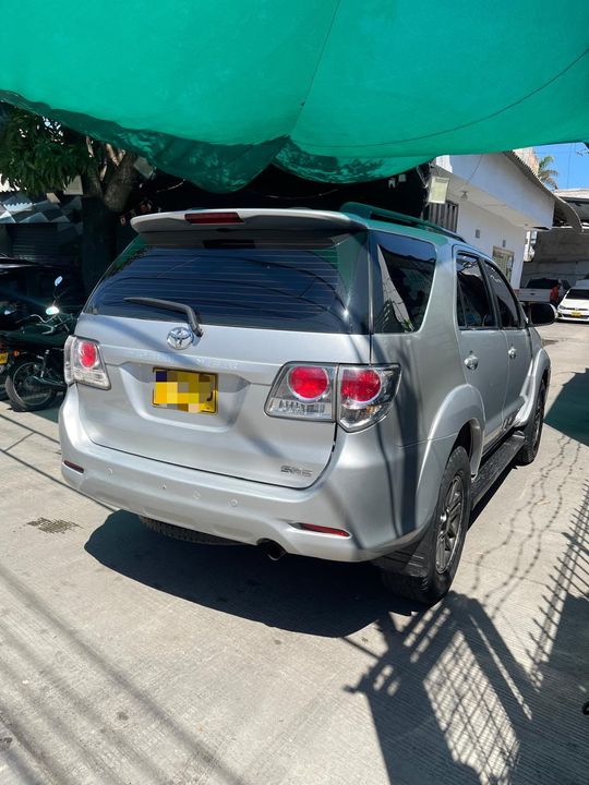 TOYOTA FORTUNER 2.7L MT 2700CC 4X2 2013