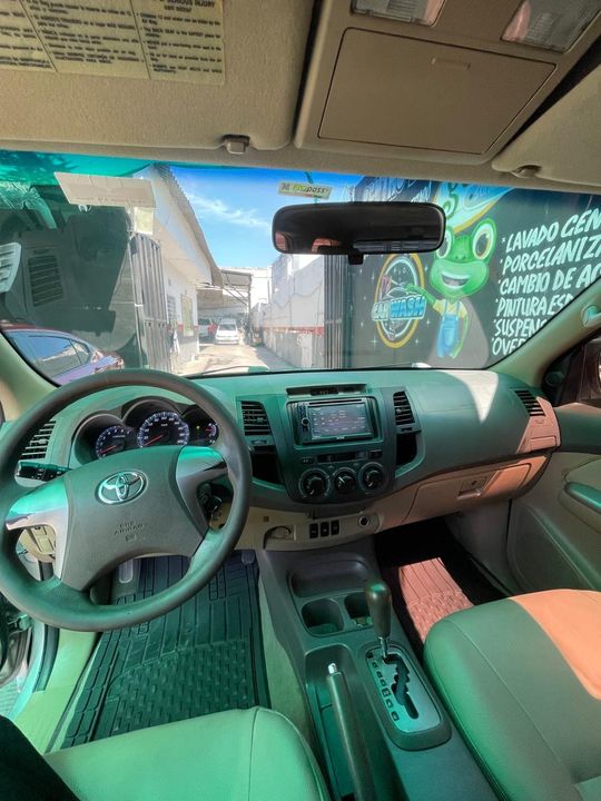 TOYOTA FORTUNER 2.7L MT 2700CC 4X2 2013
