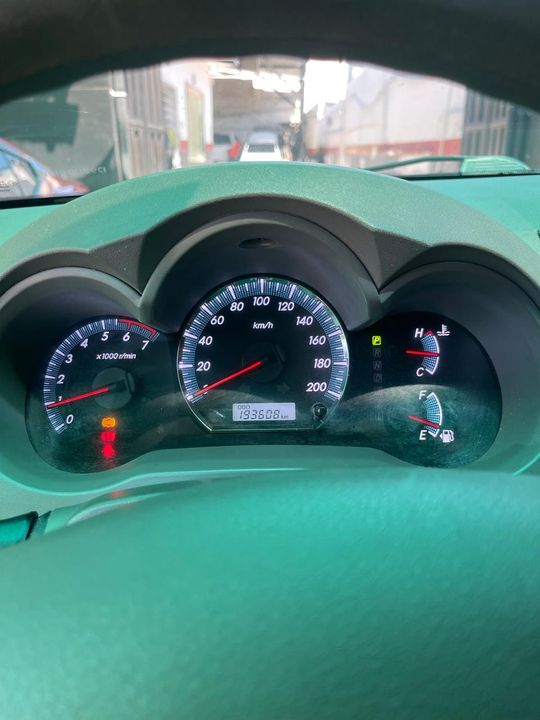 TOYOTA FORTUNER 2.7L MT 2700CC 4X2 2013