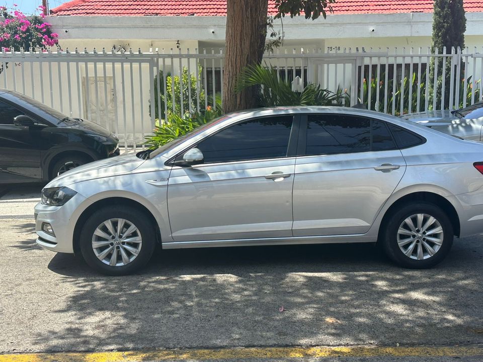 VOLKSWAGEN VIRTUS COMFORTLINE MT 1600CC 4AB ABS R15 2022
