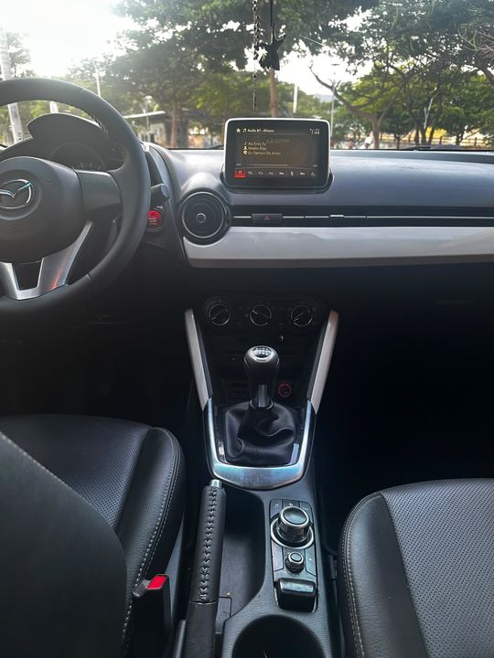 MAZDA 2 TOURING MT 1500CC 2AB 2016