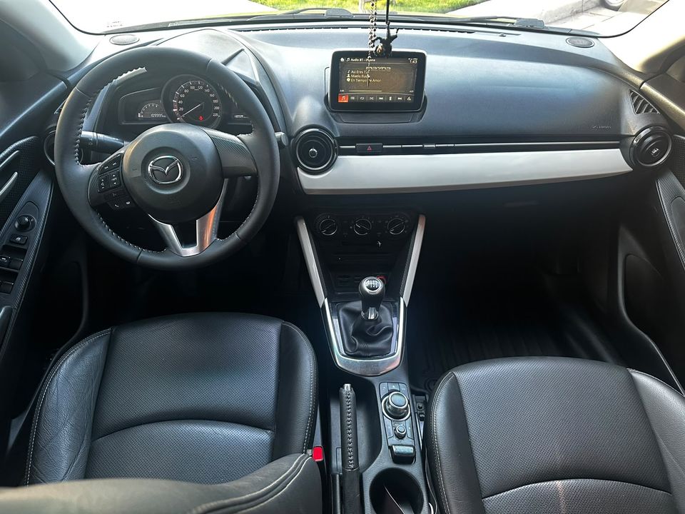 MAZDA 2 TOURING MT 1500CC 2AB 2016