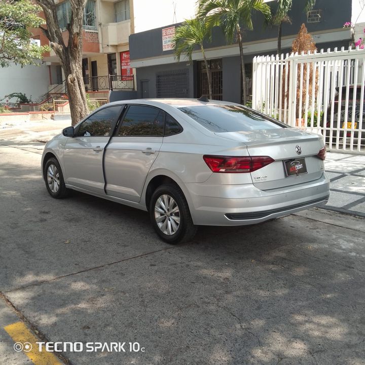 VOLKSWAGEN VIRTUS COMFORTLINE TP 1600CC 4AB ABS R15 2020