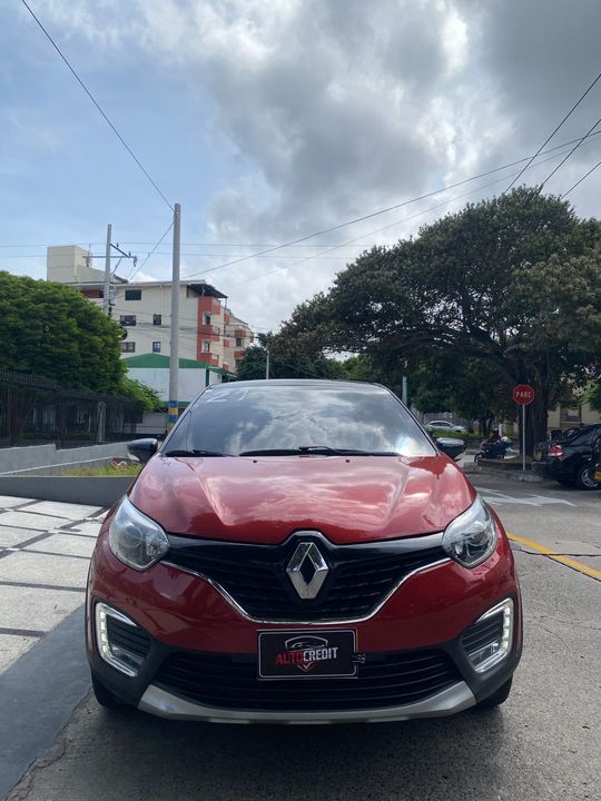 RENAULT CAPTUR INTENS BOSE TP 2000CC 2021