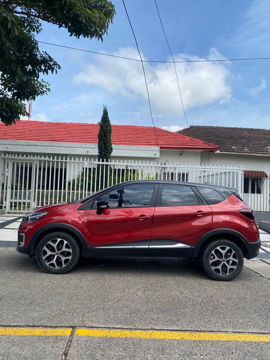 RENAULT CAPTUR INTENS BOSE TP 2000CC 2021